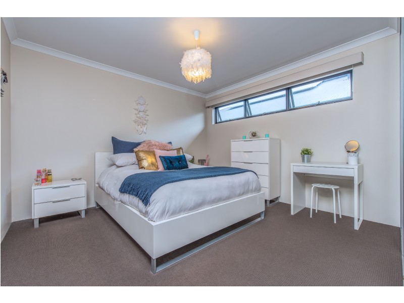 4 Newquay Street, Harrisdale WA 6112