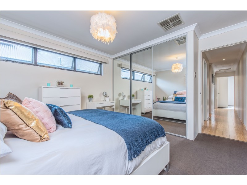 4 Newquay Street, Harrisdale WA 6112