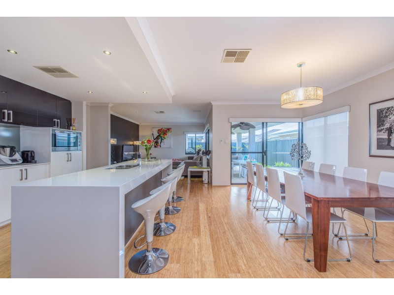 4 Newquay Street, Harrisdale WA 6112