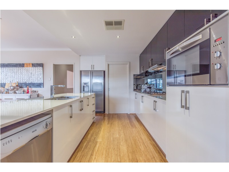 4 Newquay Street, Harrisdale WA 6112