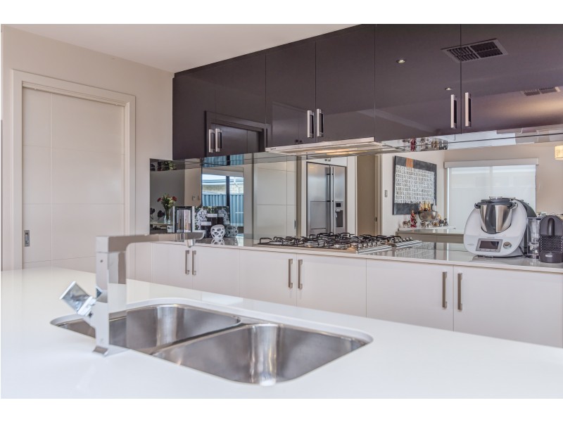 4 Newquay Street, Harrisdale WA 6112