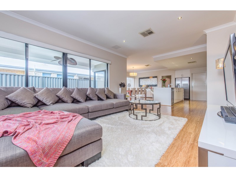 4 Newquay Street, Harrisdale WA 6112