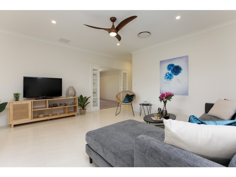 3 Wolfson Way, Piara Waters WA 6112