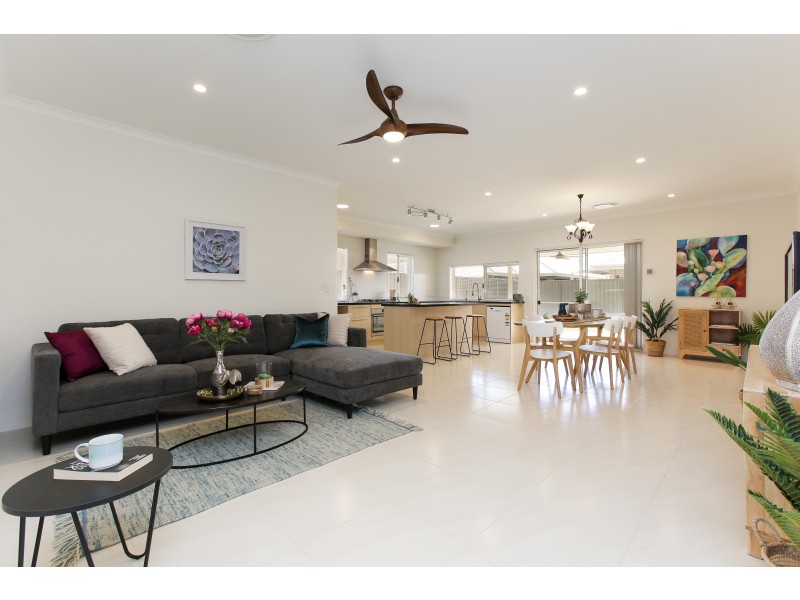 3 Wolfson Way, Piara Waters WA 6112