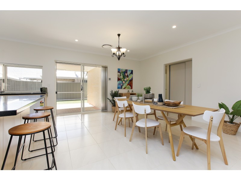 3 Wolfson Way, Piara Waters WA 6112