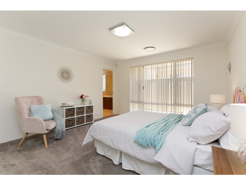 3 Wolfson Way, Piara Waters WA 6112