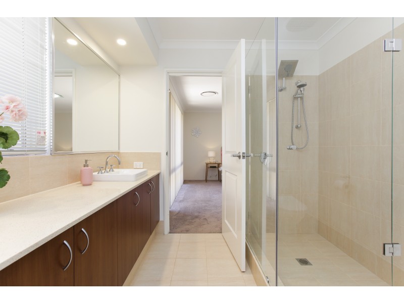 3 Wolfson Way, Piara Waters WA 6112