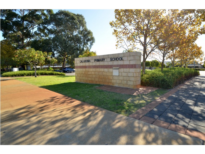 82 Boardman Road, Canning Vale WA 6155