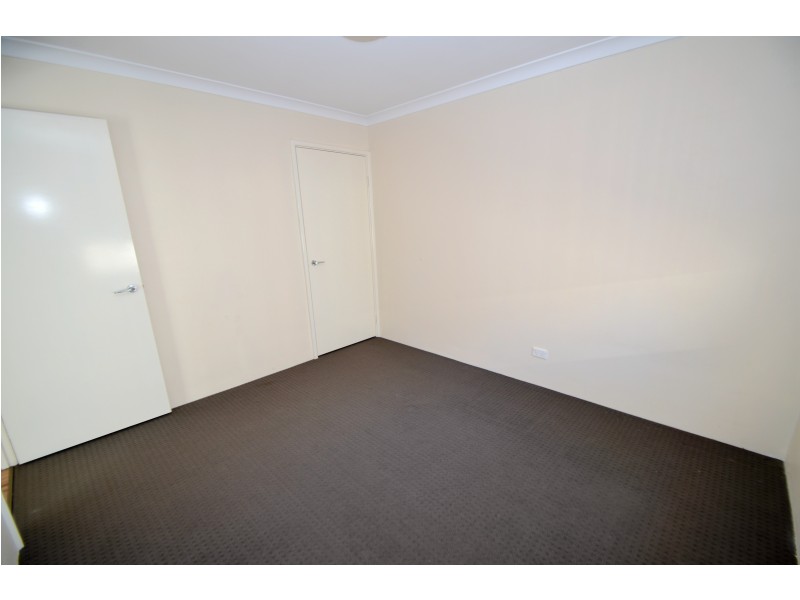 4 Ashendon Boulevard, Hammond Park WA 6164