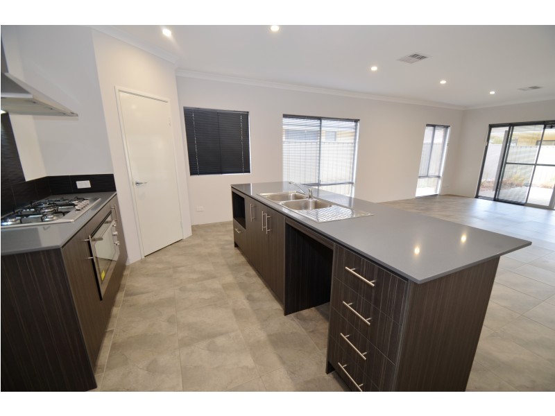 34 Malabar Street, Byford WA 6122