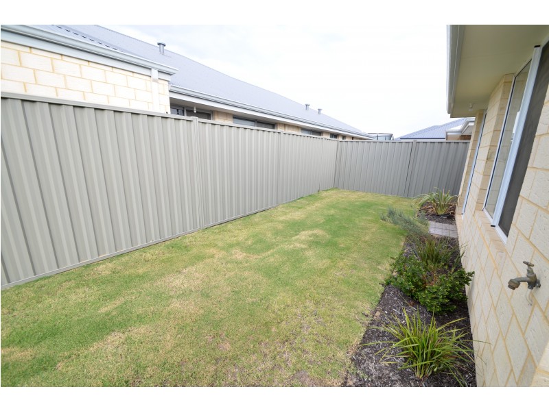72 Setosa Loop, Byford WA 6122