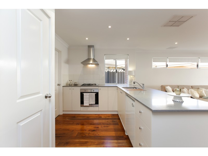 14 Frost Bend, Piara Waters WA 6112