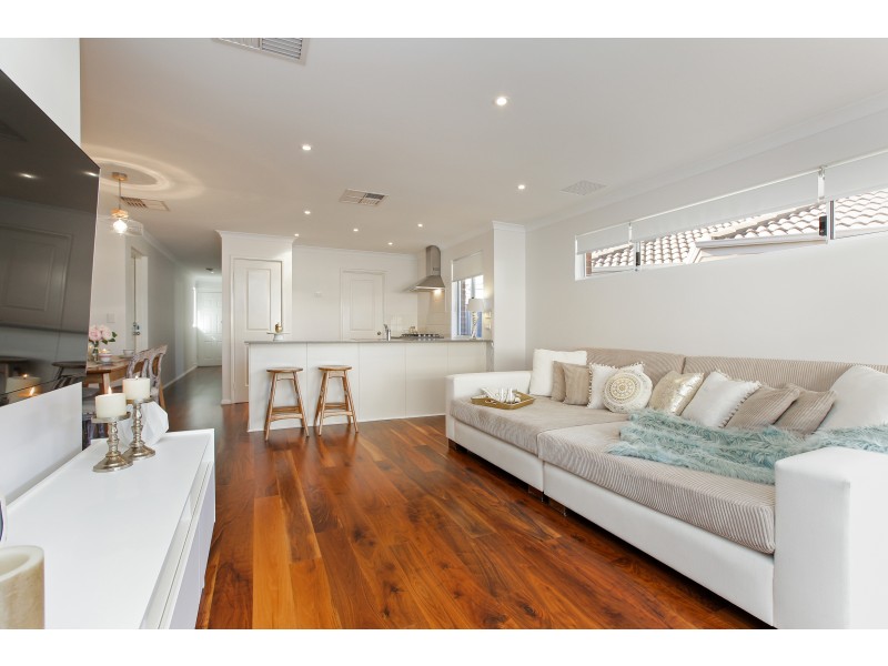 14 Frost Bend, Piara Waters WA 6112