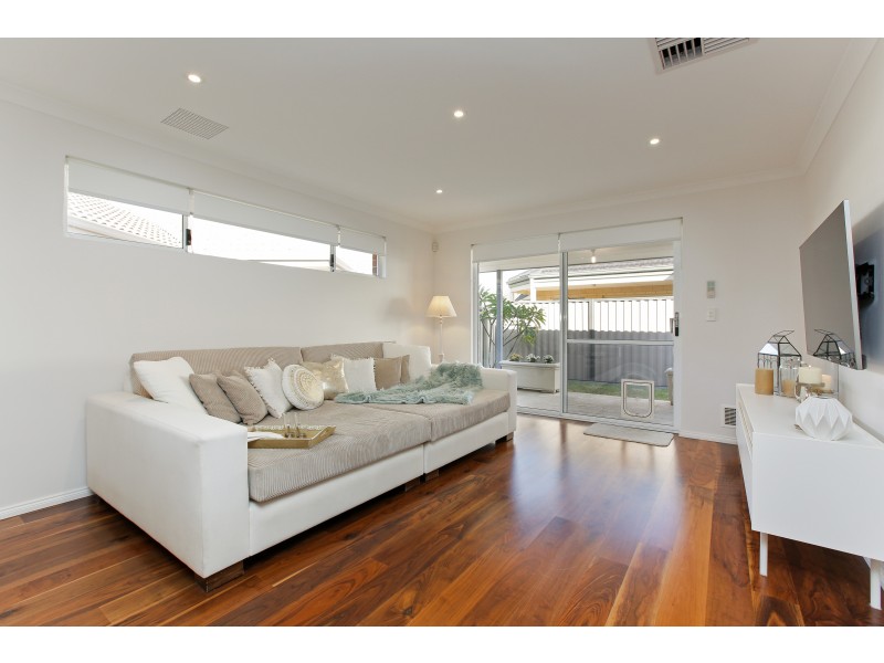 14 Frost Bend, Piara Waters WA 6112