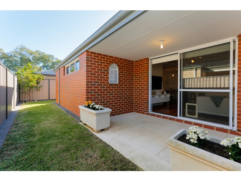 14 Frost Bend, Piara Waters WA 6112