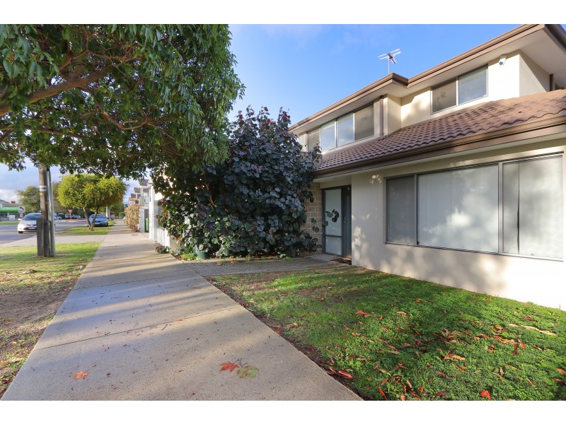 7/52 Barker Street, Belmont WA 6104