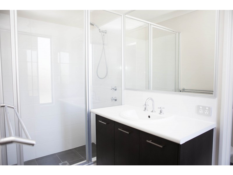 13C Doust Street, Cannington WA 6107
