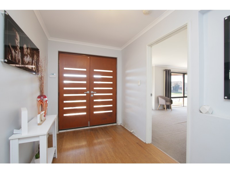 50 Bordeaux Parade, Piara Waters WA 6112