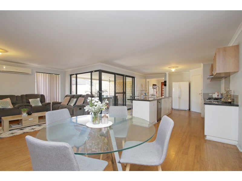 50 Bordeaux Parade, Piara Waters WA 6112