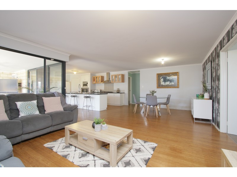 50 Bordeaux Parade, Piara Waters WA 6112