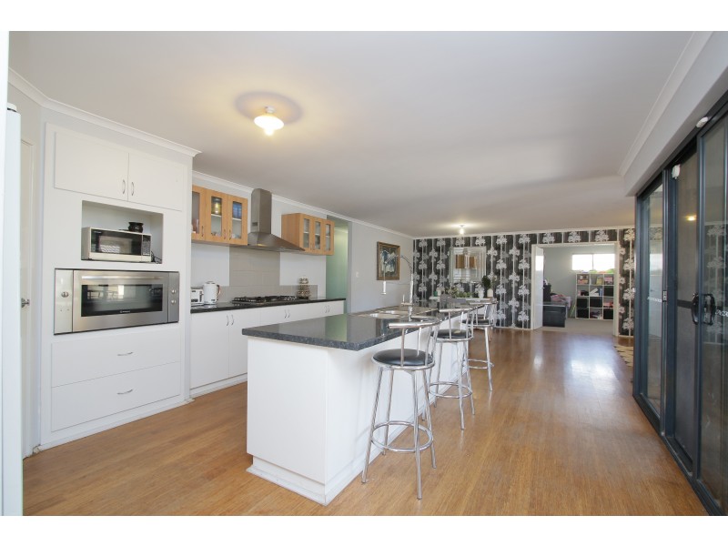 50 Bordeaux Parade, Piara Waters WA 6112