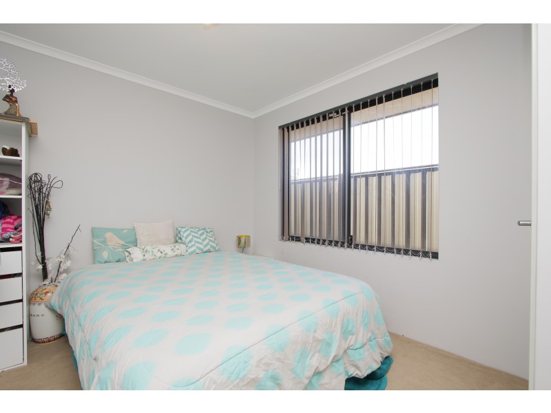 50 Bordeaux Parade, Piara Waters WA 6112