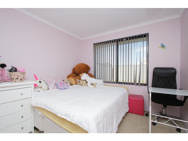 50 Bordeaux Parade, Piara Waters WA 6112