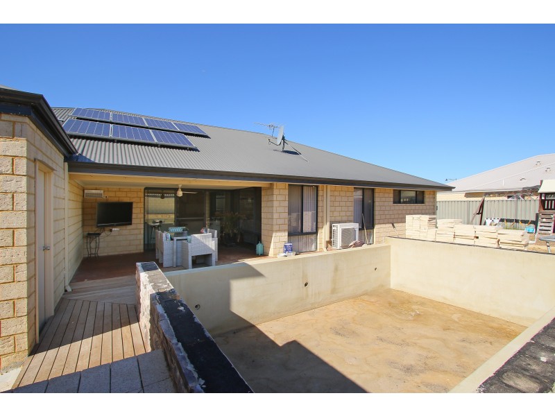 50 Bordeaux Parade, Piara Waters WA 6112