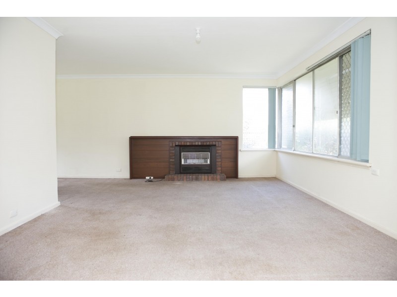4 Marlow Way, Thornlie WA 6108