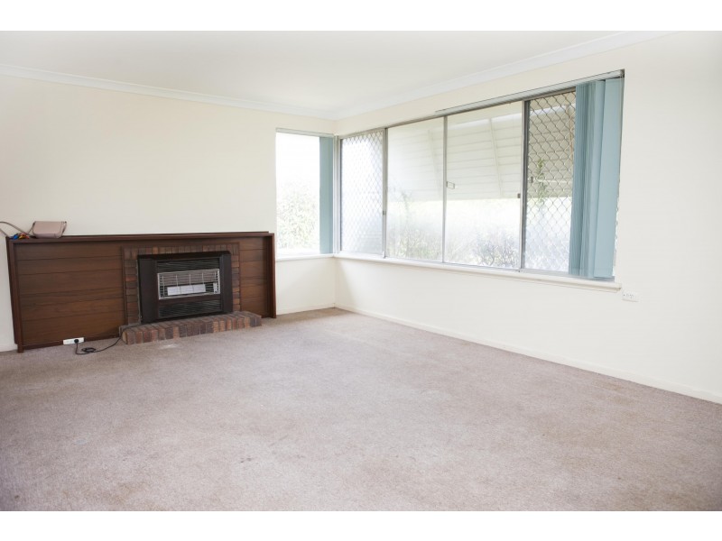 4 Marlow Way, Thornlie WA 6108