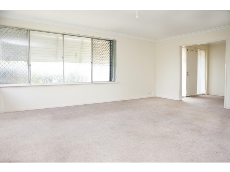 4 Marlow Way, Thornlie WA 6108