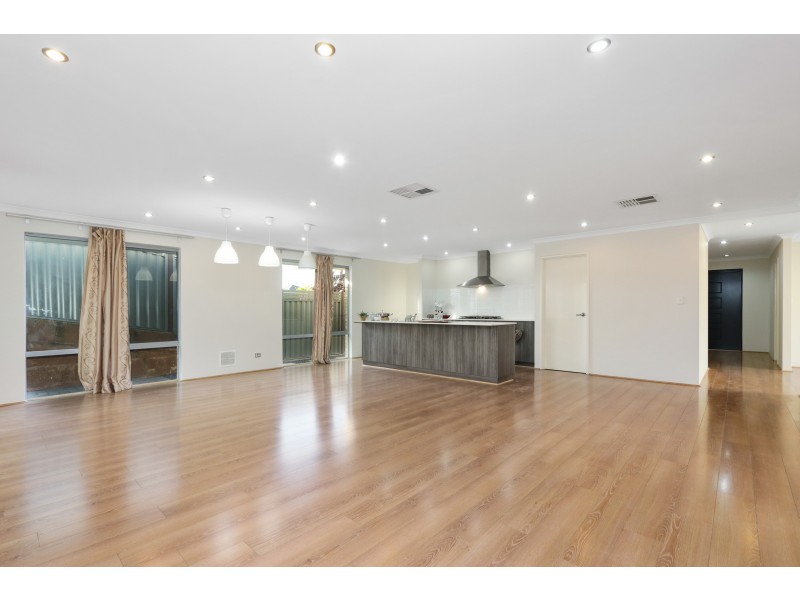17 Guerin Avenue, Piara Waters WA 6112