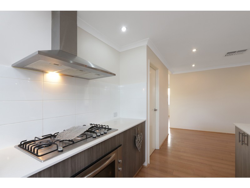 17 Guerin Avenue, Piara Waters WA 6112