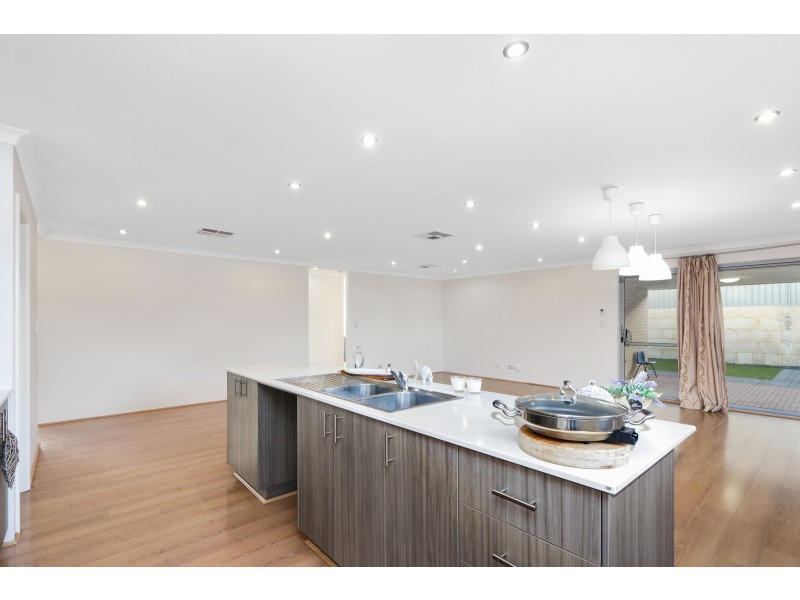 17 Guerin Avenue, Piara Waters WA 6112