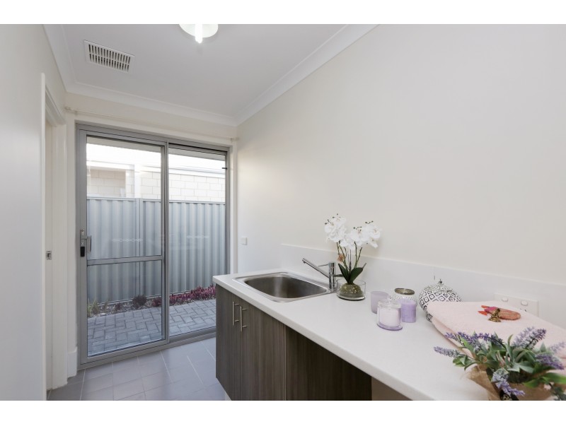 17 Guerin Avenue, Piara Waters WA 6112