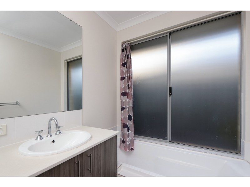 17 Guerin Avenue, Piara Waters WA 6112