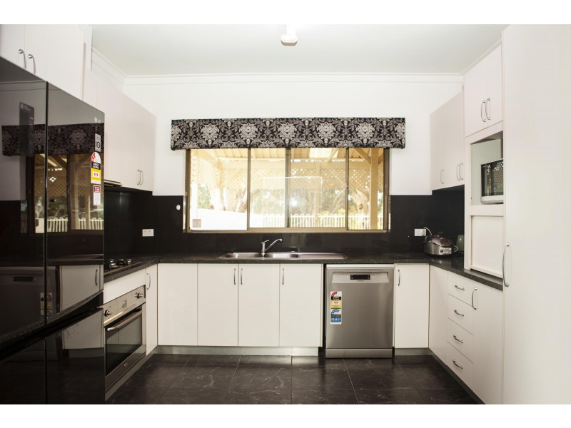 2 The Taffrail, Willetton WA 6155