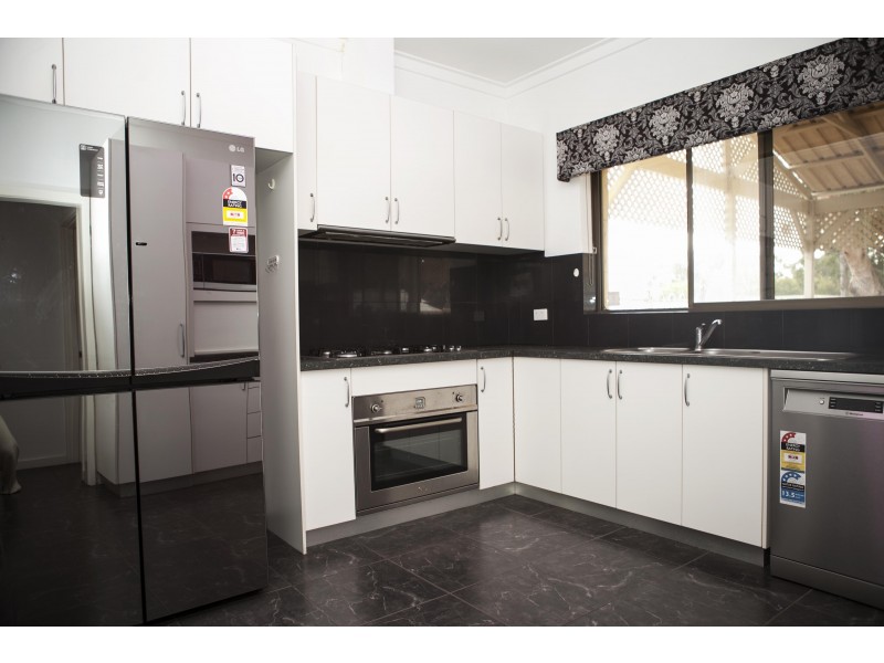 2 The Taffrail, Willetton WA 6155