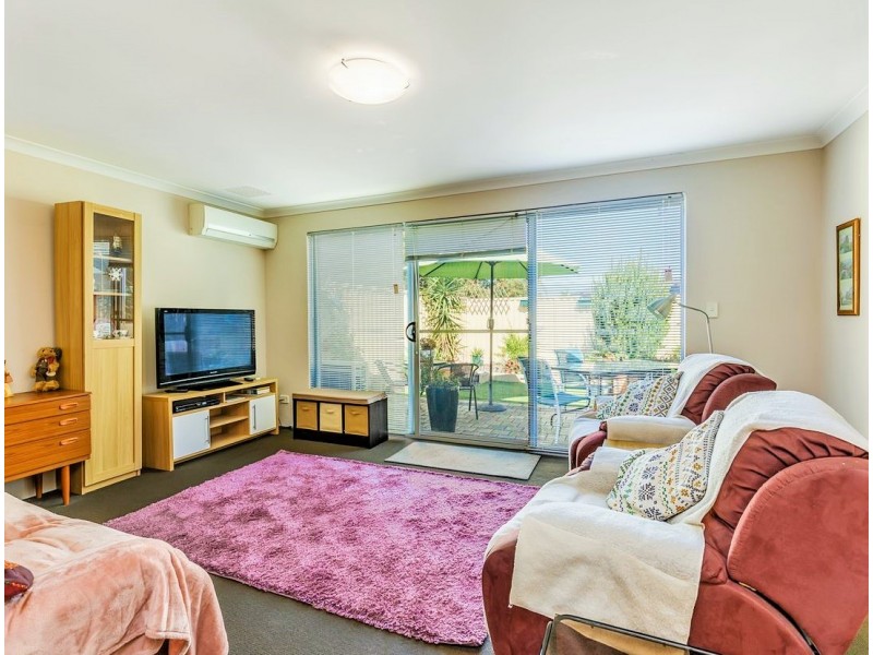 19/4 Jacana Parade, Ballajura WA 6066