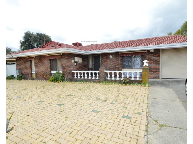 7 Chilcott Gdns, Gosnells WA 6110