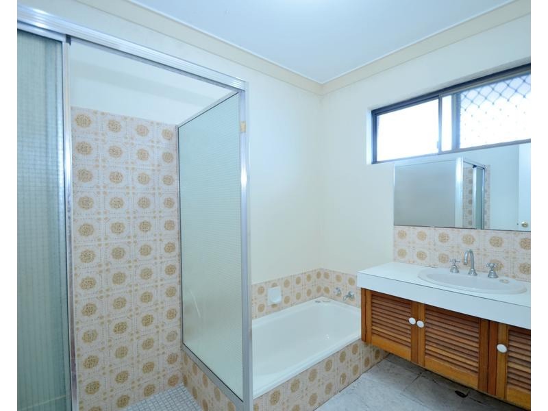 7 Chilcott Gdns, Gosnells WA 6110