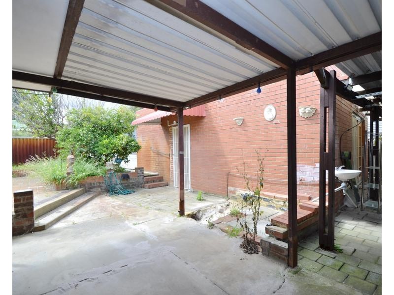 7 Chilcott Gdns, Gosnells WA 6110