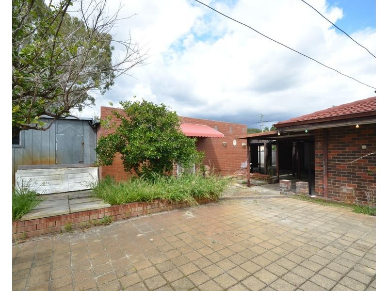 7 Chilcott Gdns, Gosnells WA 6110