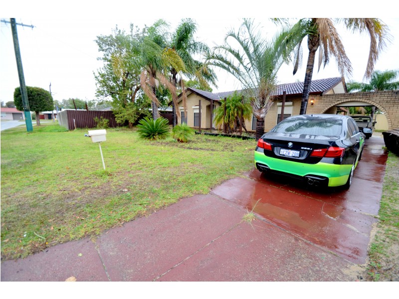 4 Sandalwood Street, Maddington WA 6109