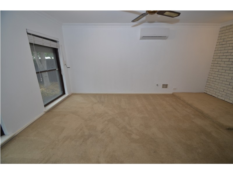 4 Sandalwood Street, Maddington WA 6109