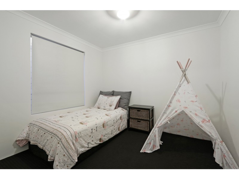 15 Egrove Lane, Piara Waters WA 6112