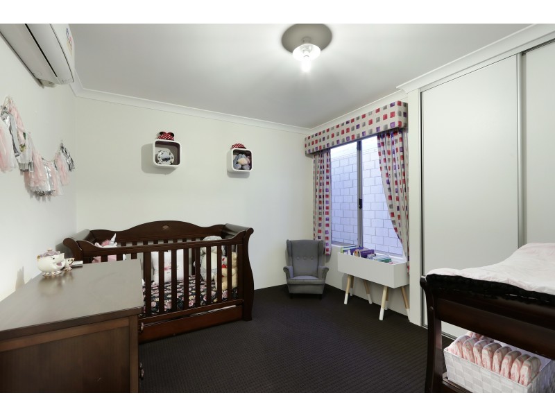 15 Egrove Lane, Piara Waters WA 6112