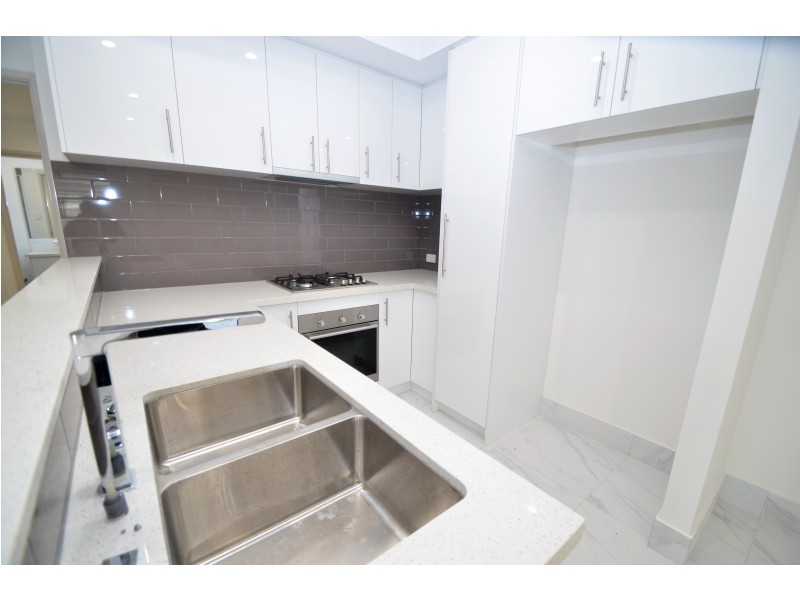 6/30 norman street, St James WA 6102