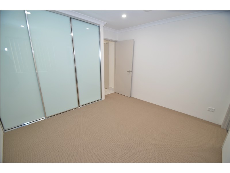 6/30 norman street, St James WA 6102