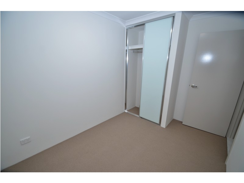 6/30 norman street, St James WA 6102